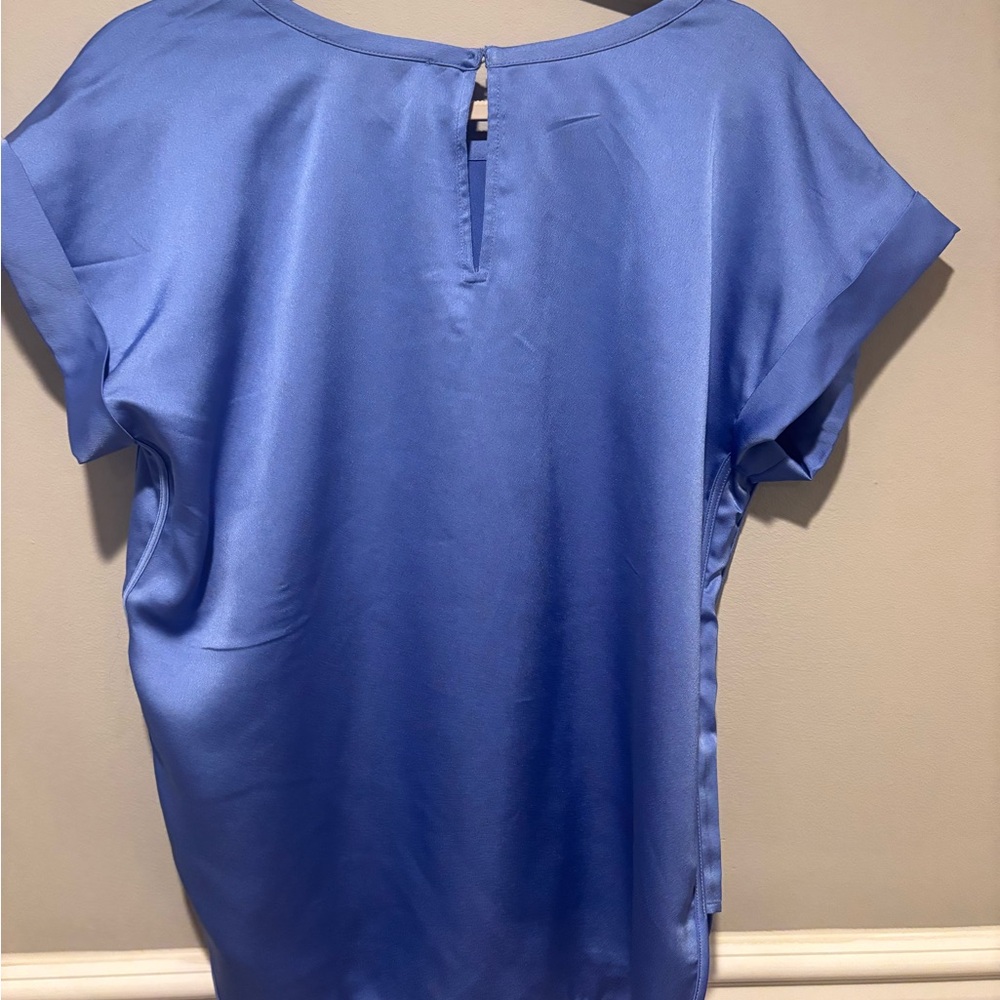 Women's LOFT Blue Silky Top - Size Small NWT - Picture 6 of 9